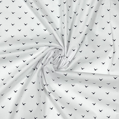 Blaue Vögel auf weißen Grund | Baumwolle