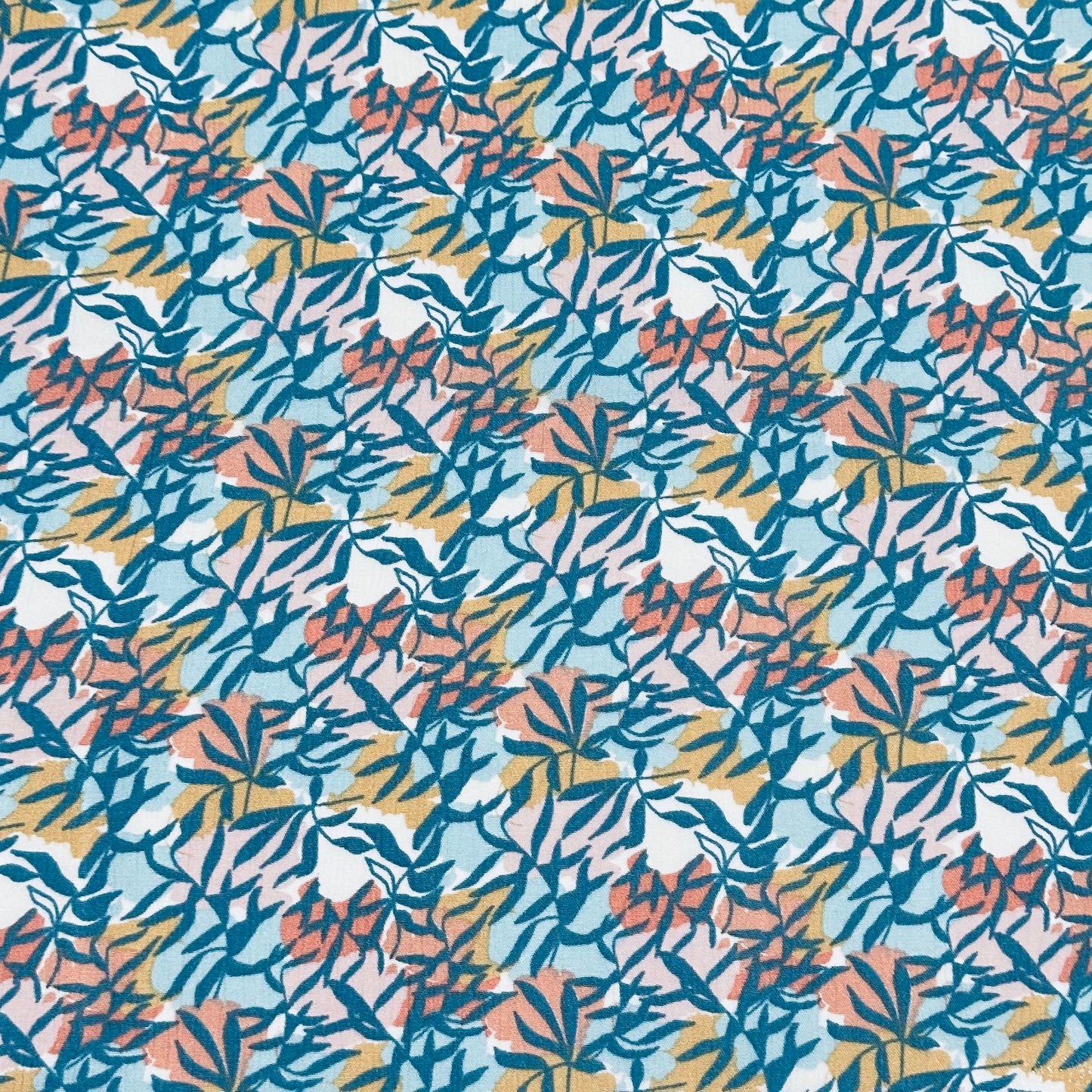 Abstract Leaves - Feiner Viskosestoff mit Blätterdesign | 100% Viskose