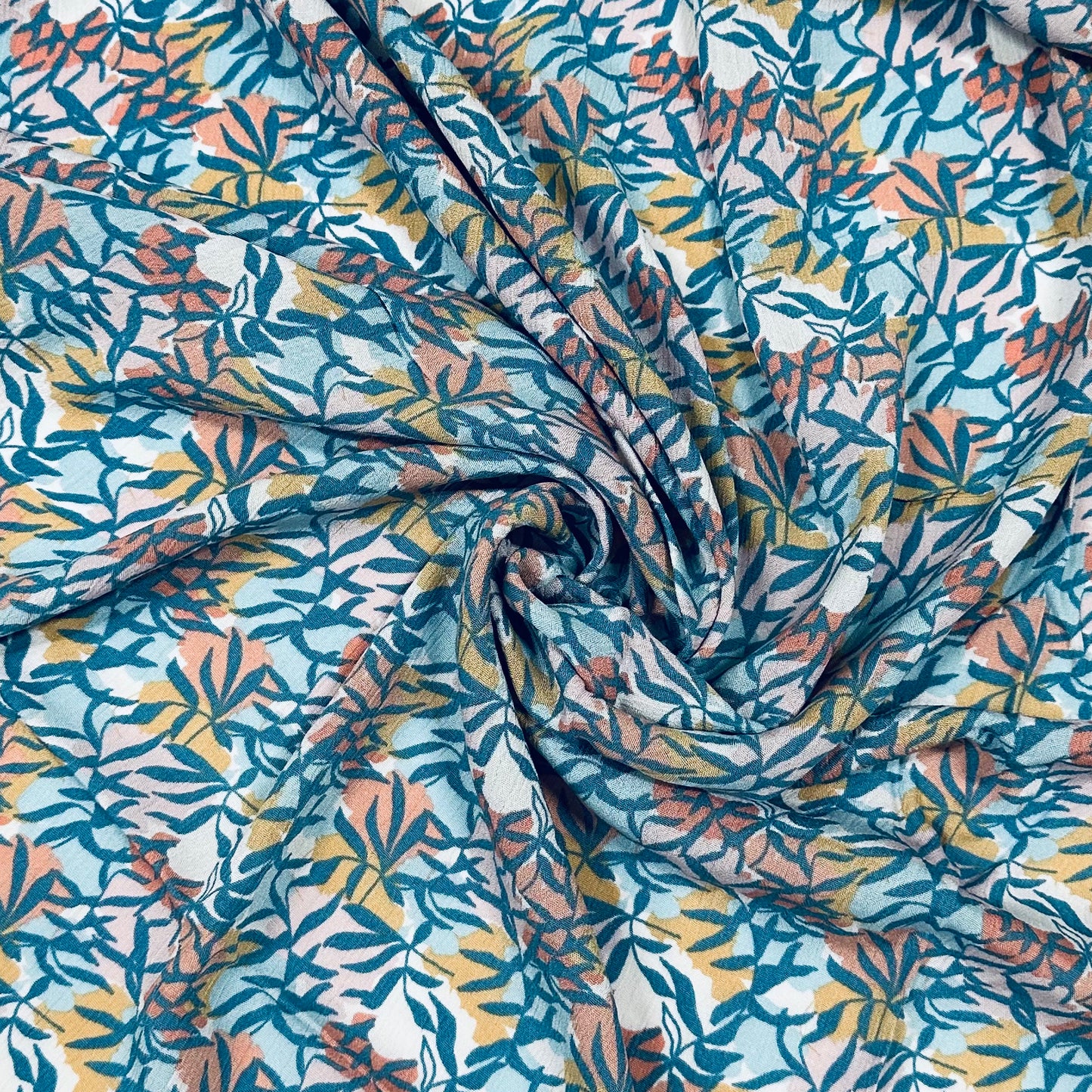 Abstract Leaves - Feiner Viskosestoff mit Blätterdesign | 100% Viskose