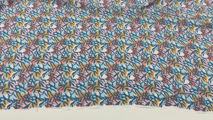 Abstract Leaves - Feiner Viskosestoff mit Blätterdesign | 100% Viskose